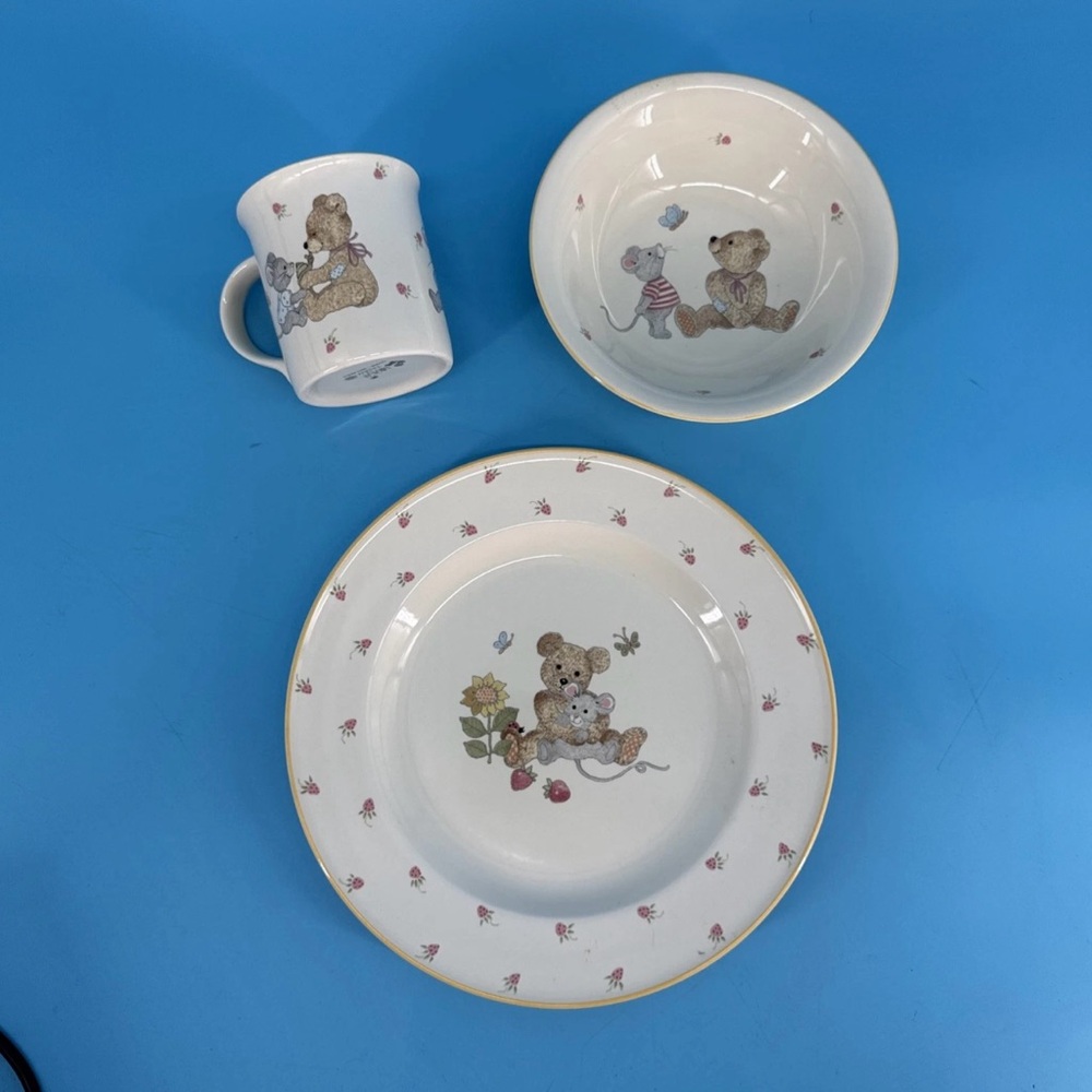 Mikasa Teddy Bear Dinnerware Set - Cream and Brown
